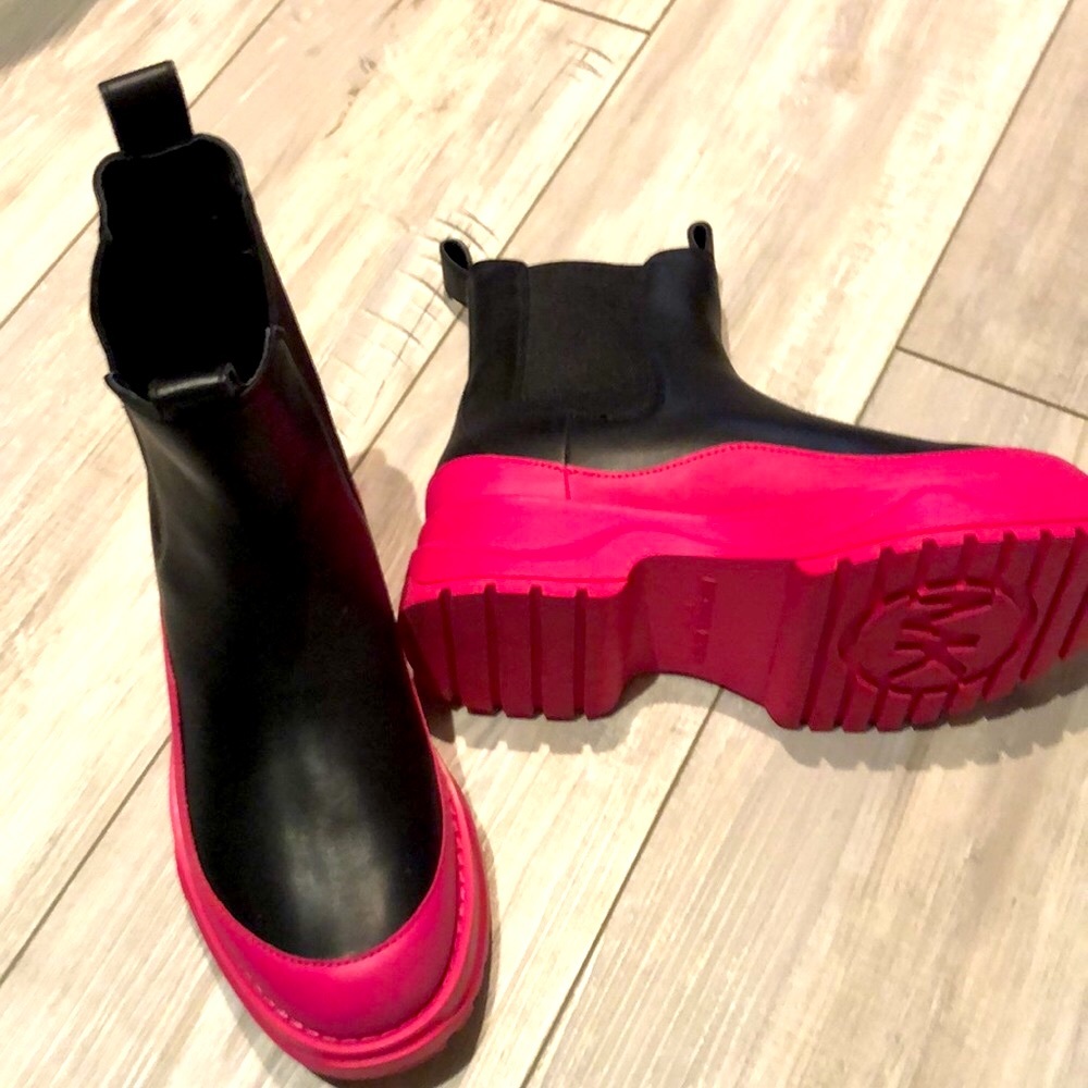 🌟MK Dupree ankle boots - Picture 3 of 9